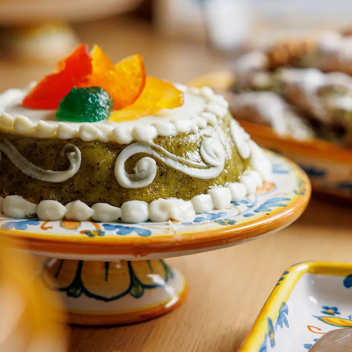 Cassata sicilienne traditionnelle décorée de fruits confits