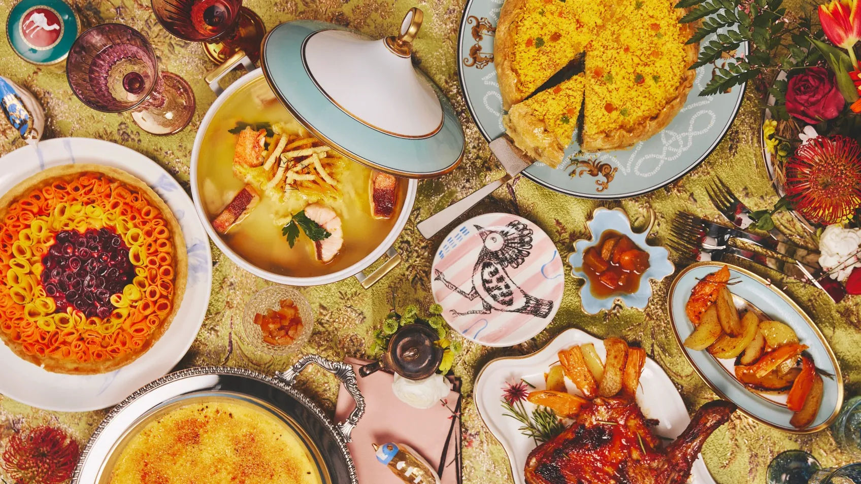 Menu de Pâques italien composé de plats traditionnels revisités : torta pasqualina, brodetto, crème brûlée à la colomba, tarte aux carottes et épaule d’agneau rôtie