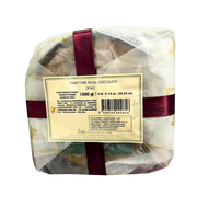 View from below of the Loison Chocolate Panettone 1 kg, highlighting the details of the packaging and the artisanal label of the Loison house.